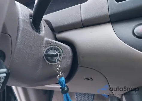 2005 Toyota Camry Le from USA, damaged, VIN 4T1BE32K25U617017